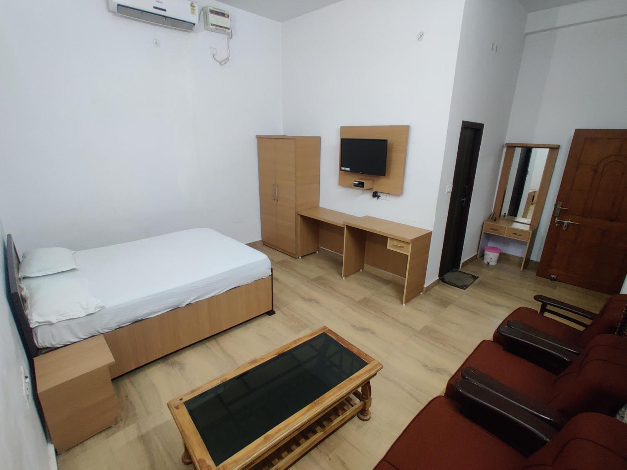 Jp International Naimisharanya Hotel Kamer foto